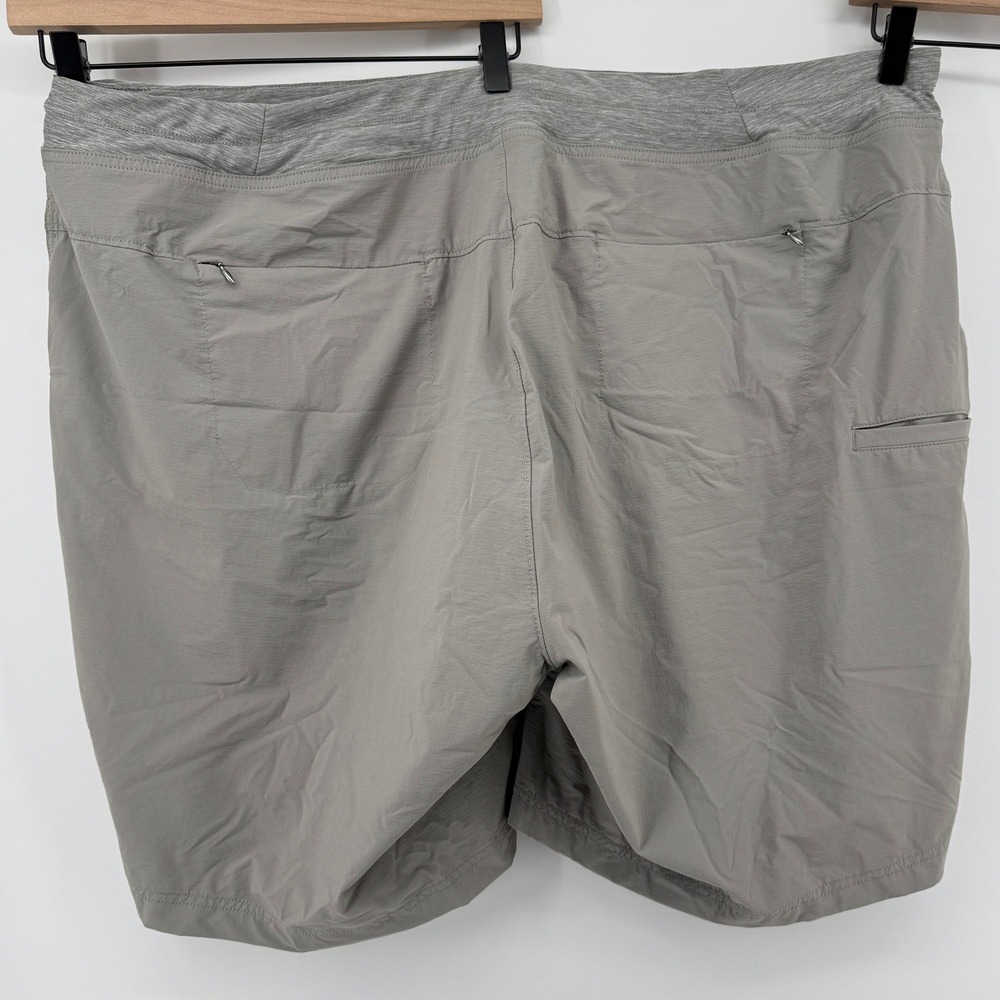 Duluth Armachillo Cooling 10" Shorts Gray Women 26W Pockets Stretch Nylon - Picture 2 of 9